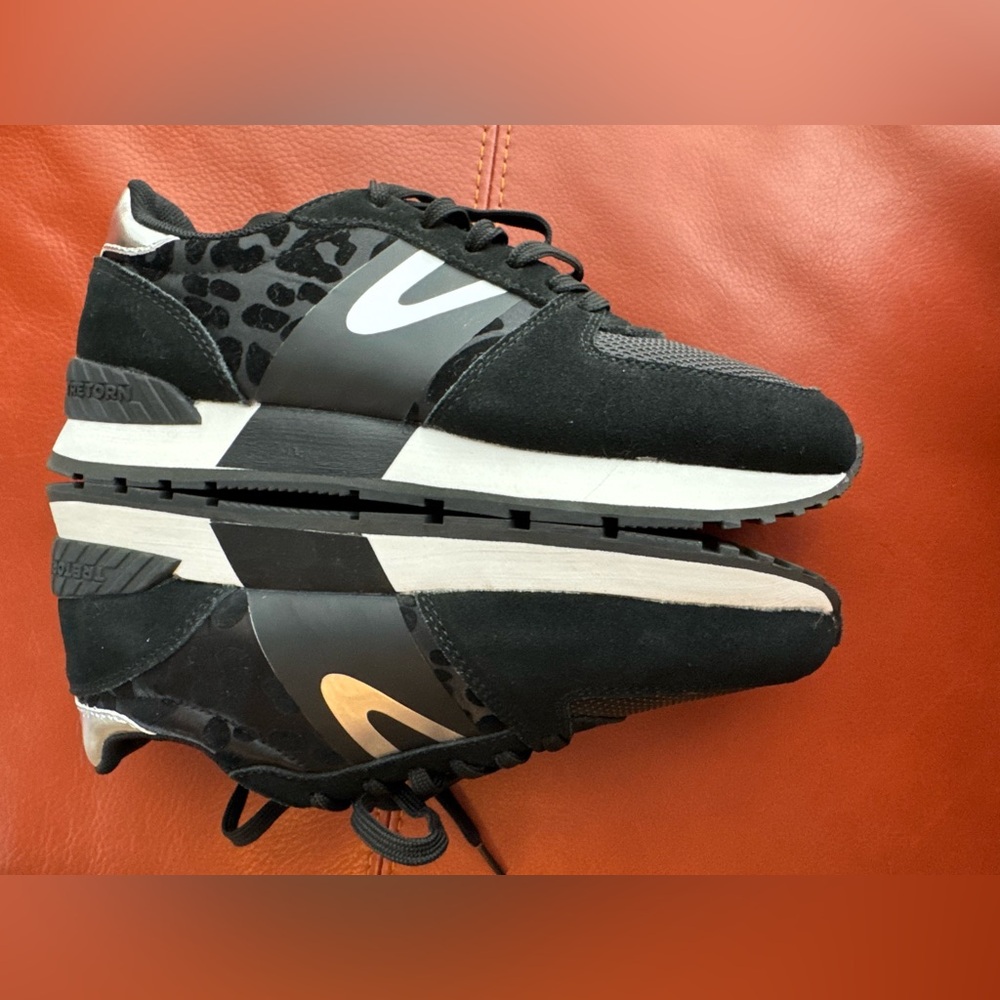 Tretorn Women’s Black and Silver Sneakers with Tonal Black Leopard Print